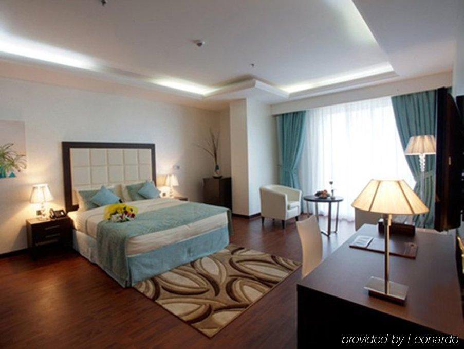Gokulam Park Doha Hotel Værelse billede