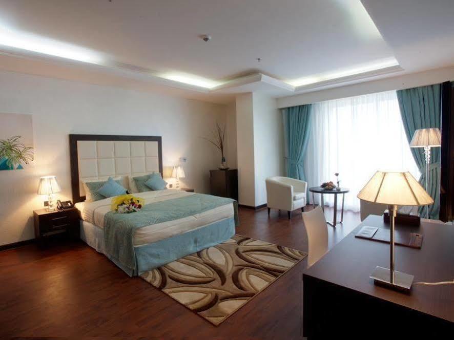Gokulam Park Doha Hotel Eksteriør billede