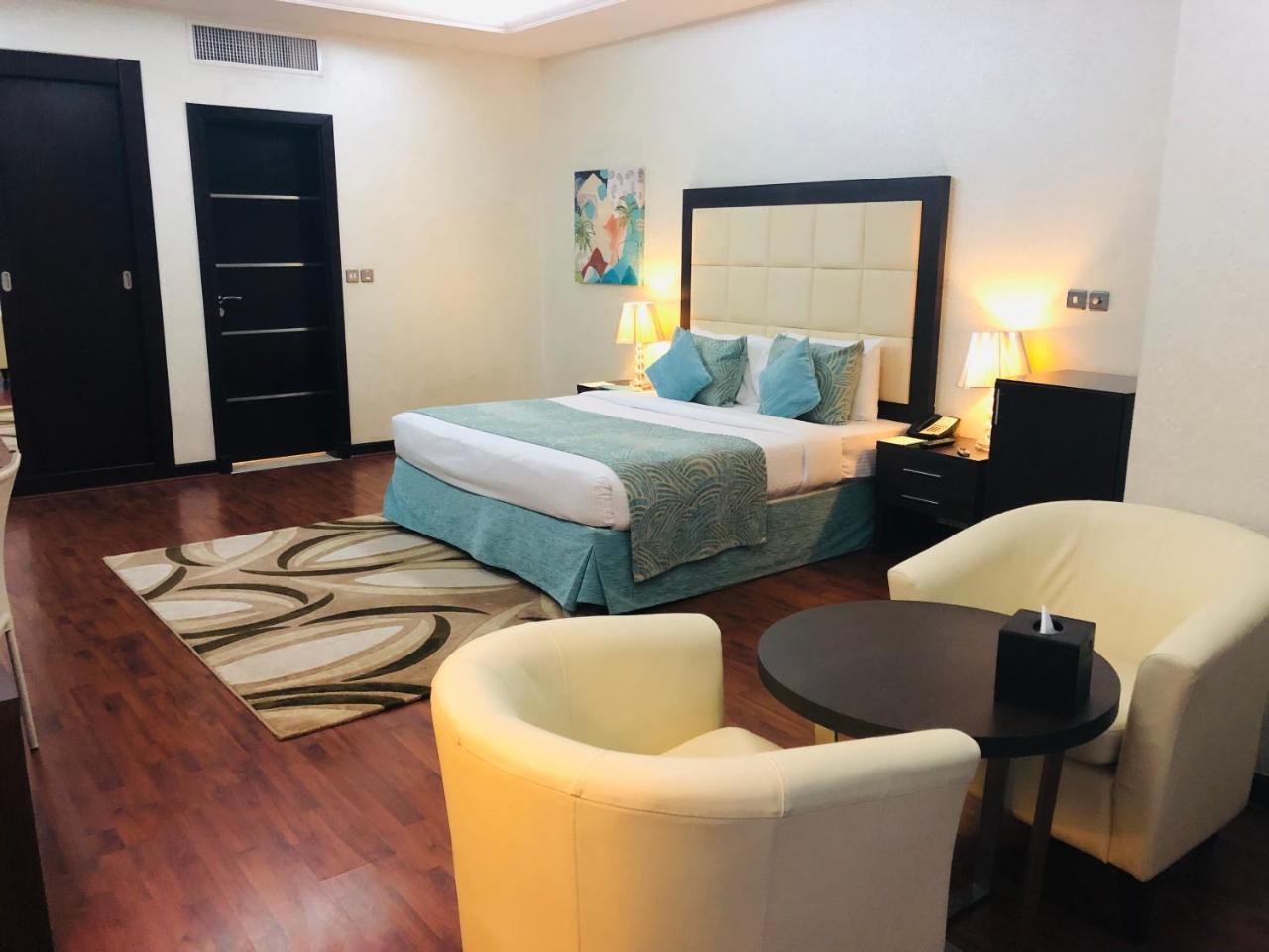 Gokulam Park Doha Hotel Eksteriør billede